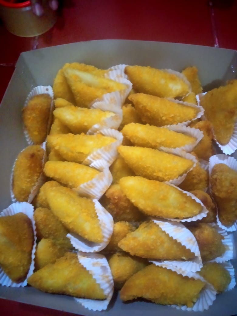 Pastel Goreng Isi Abon/Ayam - 6pcs